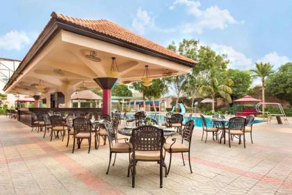 Ramada Plaza by Wyndham Karachi Airport Hotel - image 12