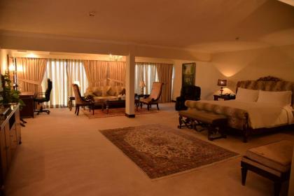 Karachi Marriott Hotel - image 2