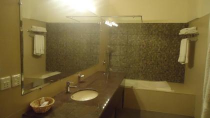 Dreamworld Resort Hotel and Golf Course - image 4