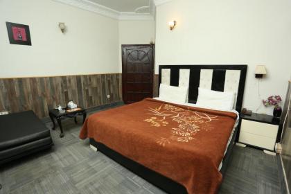 Hotel Regine Inn - image 20