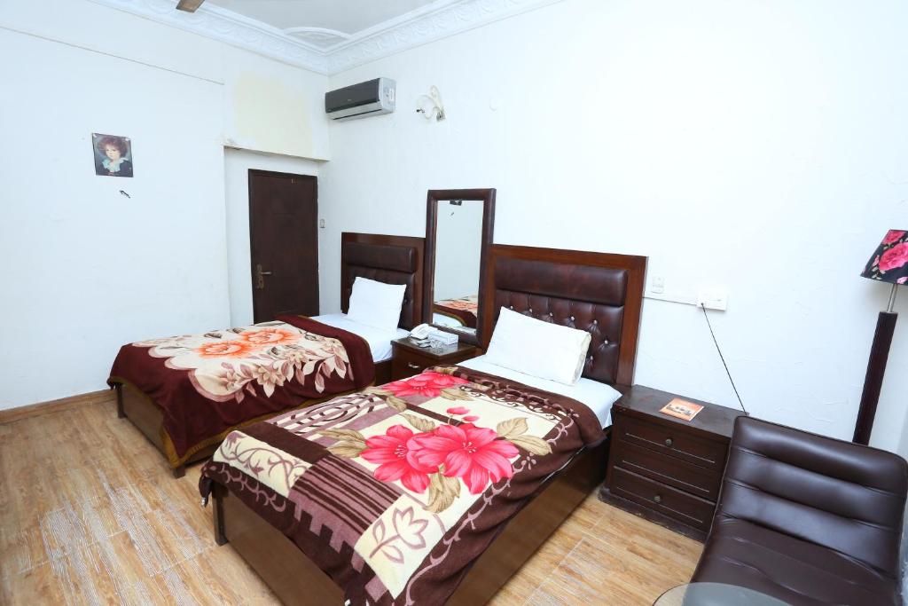 Hotel Regine Inn - image 3