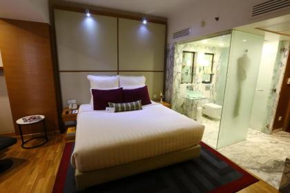 Avari Tower Karachi - image 11
