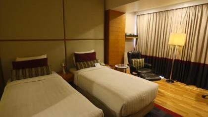 Avari Tower Karachi - image 7
