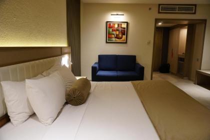 Regent Plaza Hotel & Convention Center - image 17