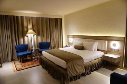 Regent Plaza Hotel & Convention Center - image 20