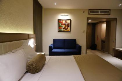 Regent Plaza Hotel & Convention Center - image 5