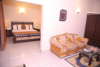 Royal Inn Hotel - image 12
