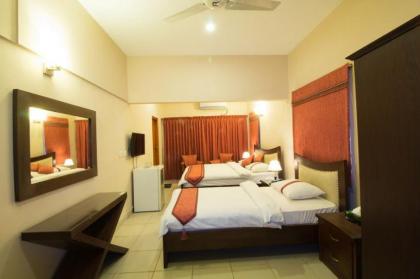 Royal Inn Hotel - image 17