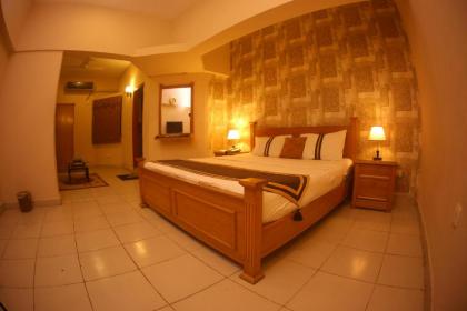 Royal Inn Hotel - image 2