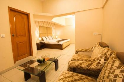 Royal Inn Hotel - image 20