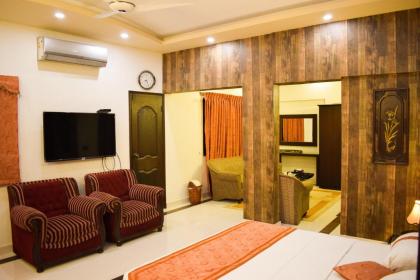 Royal Inn Hotel - image 3