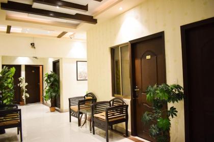 Royal Inn Hotel - image 9
