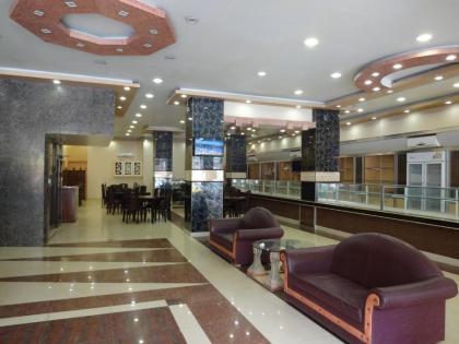 Hotel Sky Towers - image 3