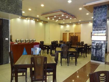 Hotel Sky Towers - image 5