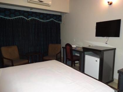 Hotel Sky Towers - image 7