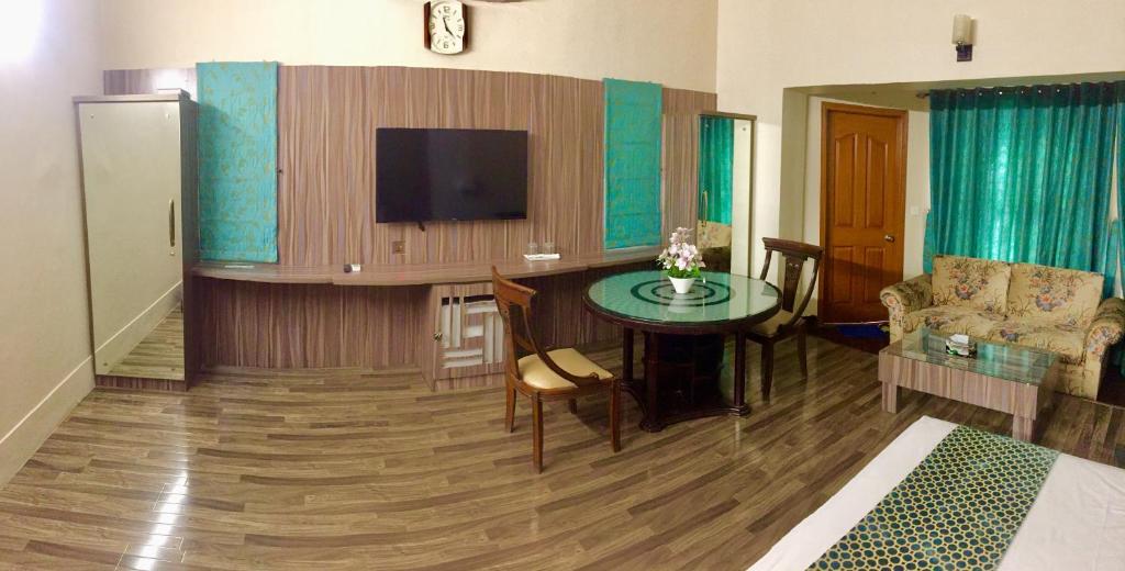 Star Guest House - image 5