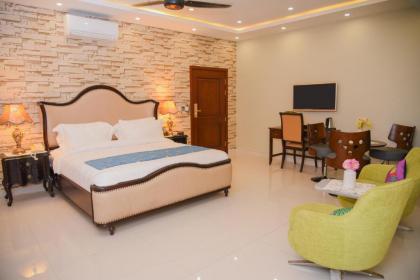 Orchards Cottage Hotel - image 1