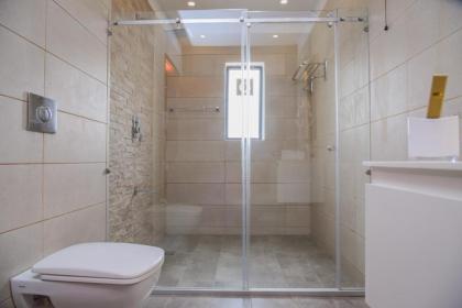 Orchards Cottage Hotel - image 17