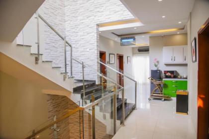 Orchards Cottage Hotel - image 20