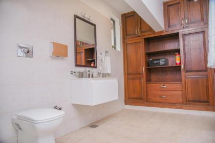 Orchards Cottage Hotel - image 7
