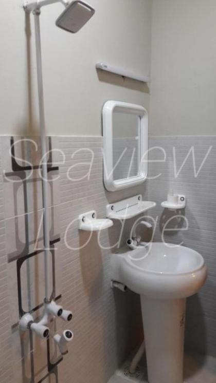 Seaview Lodge Guest House - image 11