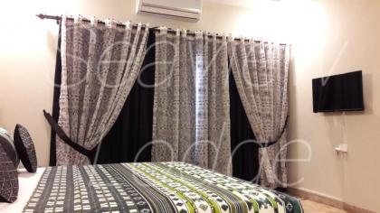 Seaview Lodge Guest House - image 13