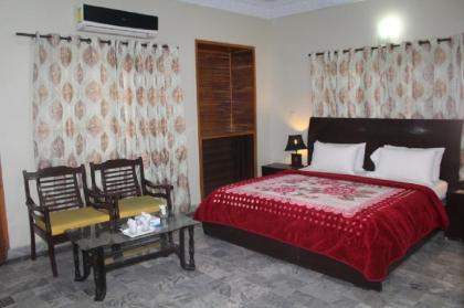 Clifton Guest Houses - image 12