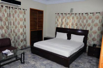 Clifton Guest Houses - image 7
