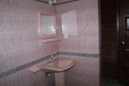 Clifton Guest Houses - image 8