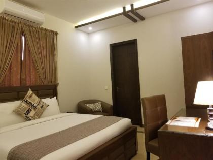 Zifan Hotel & Suites - image 10