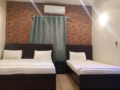 The Karachi Guest House - image 6