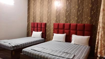 Elegant Guest House Karachi - image 3