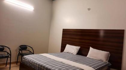 Elegant Guest House Karachi - image 7