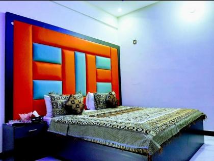 Galaxy Inn Guest House - image 1