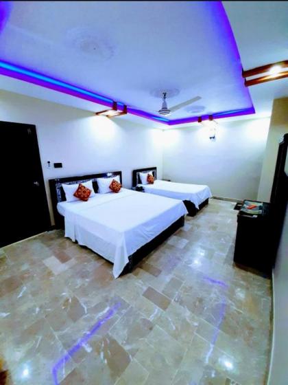 Galaxy Inn Guest House - image 13