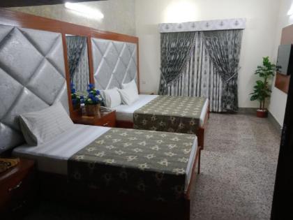 Rehaish Inn PECHS - image 2