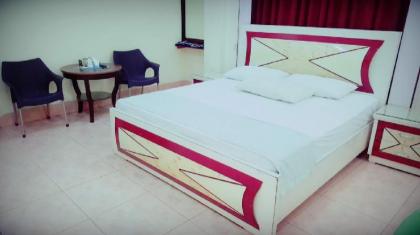 Rehaish Inn PECHS - image 3