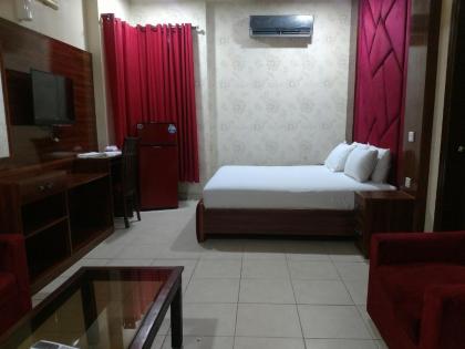 Hotel Comfort INN (R) - image 10