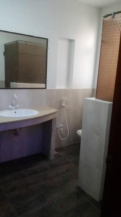 Hotel Comfort INN (R) - image 3