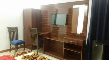 Hotel Comfort INN (R) - image 6