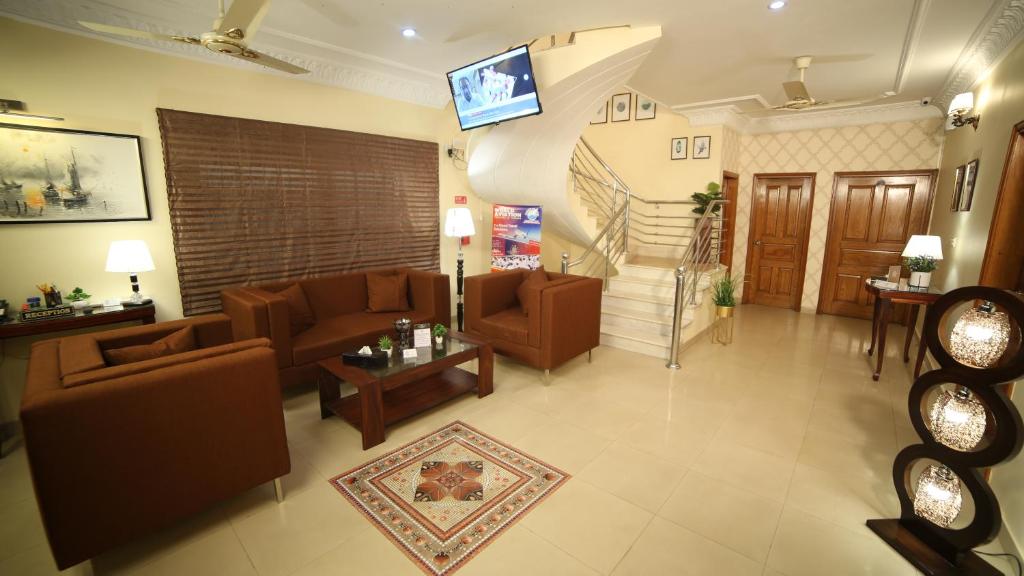 World Inn Karachi - image 4
