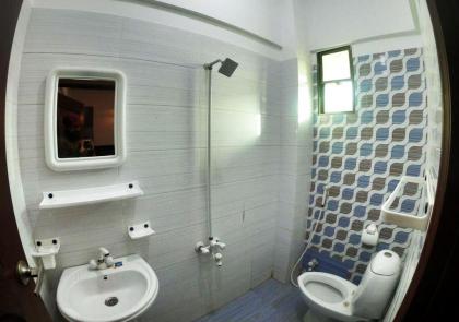 Ktown Rooms Badar Commercial Near Seaview - image 1