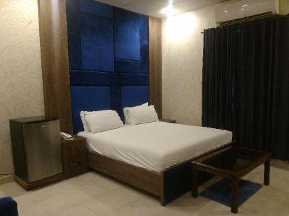 Comfort Inn - image 5