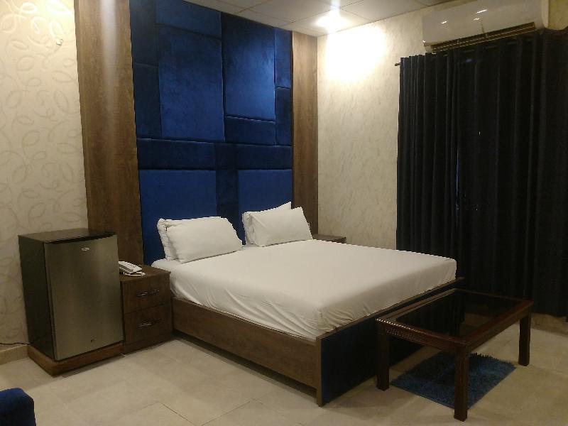 Comfort Inn - image 5