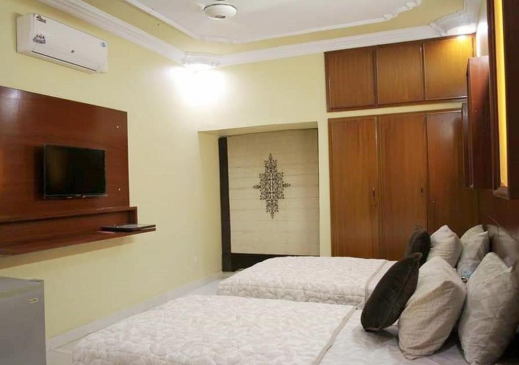 Best Guest House shaheed-e-millat - image 4