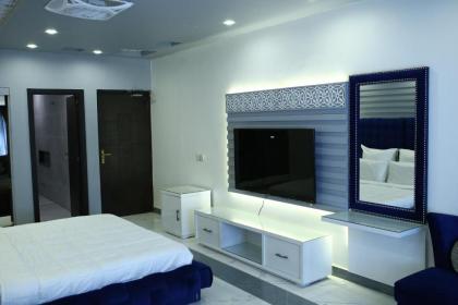 Beach Resort - image 10
