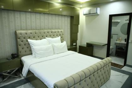 Beach Resort - image 12