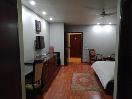 Hira Guest House - image 10