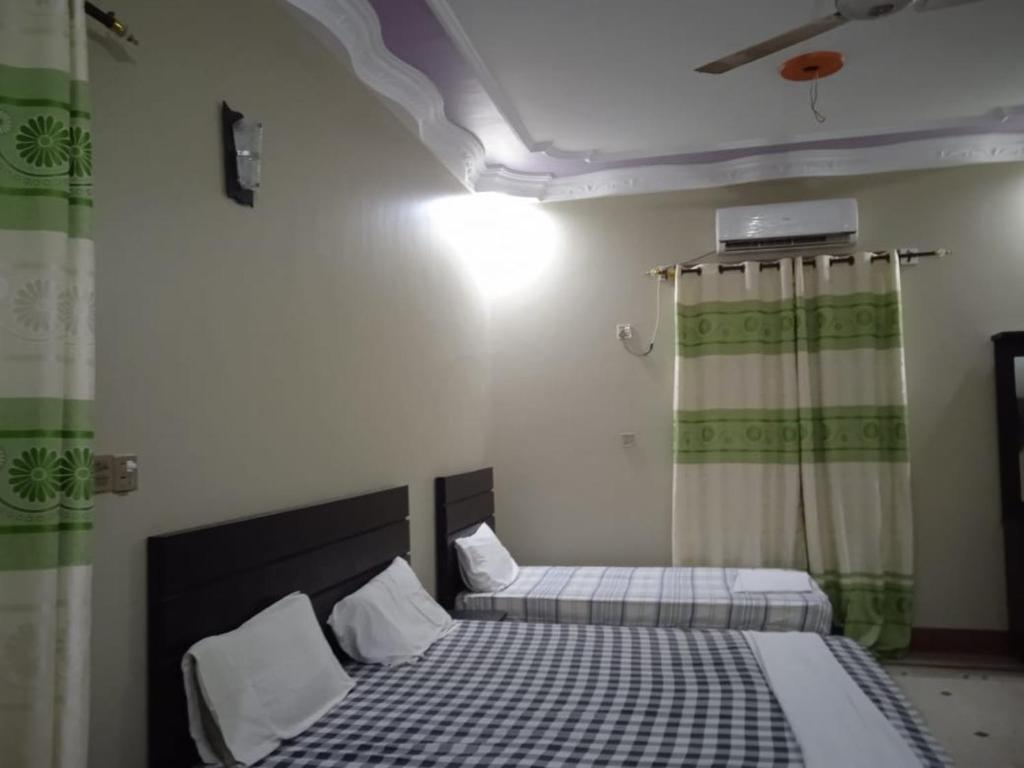 Elegant Palace Guest House - image 2
