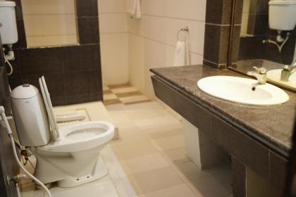 Diamond Lodge - image 11